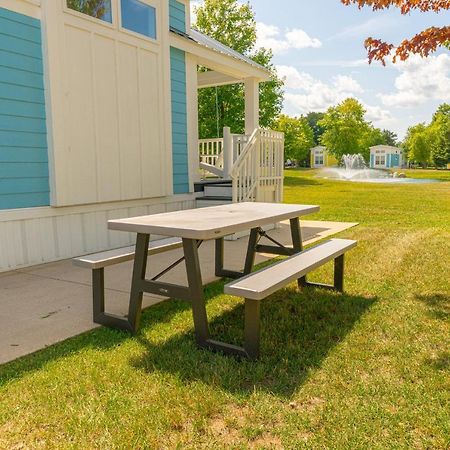 Sun Outdoors Petoskey Bay Harbor Hotel Ngoại thất bức ảnh