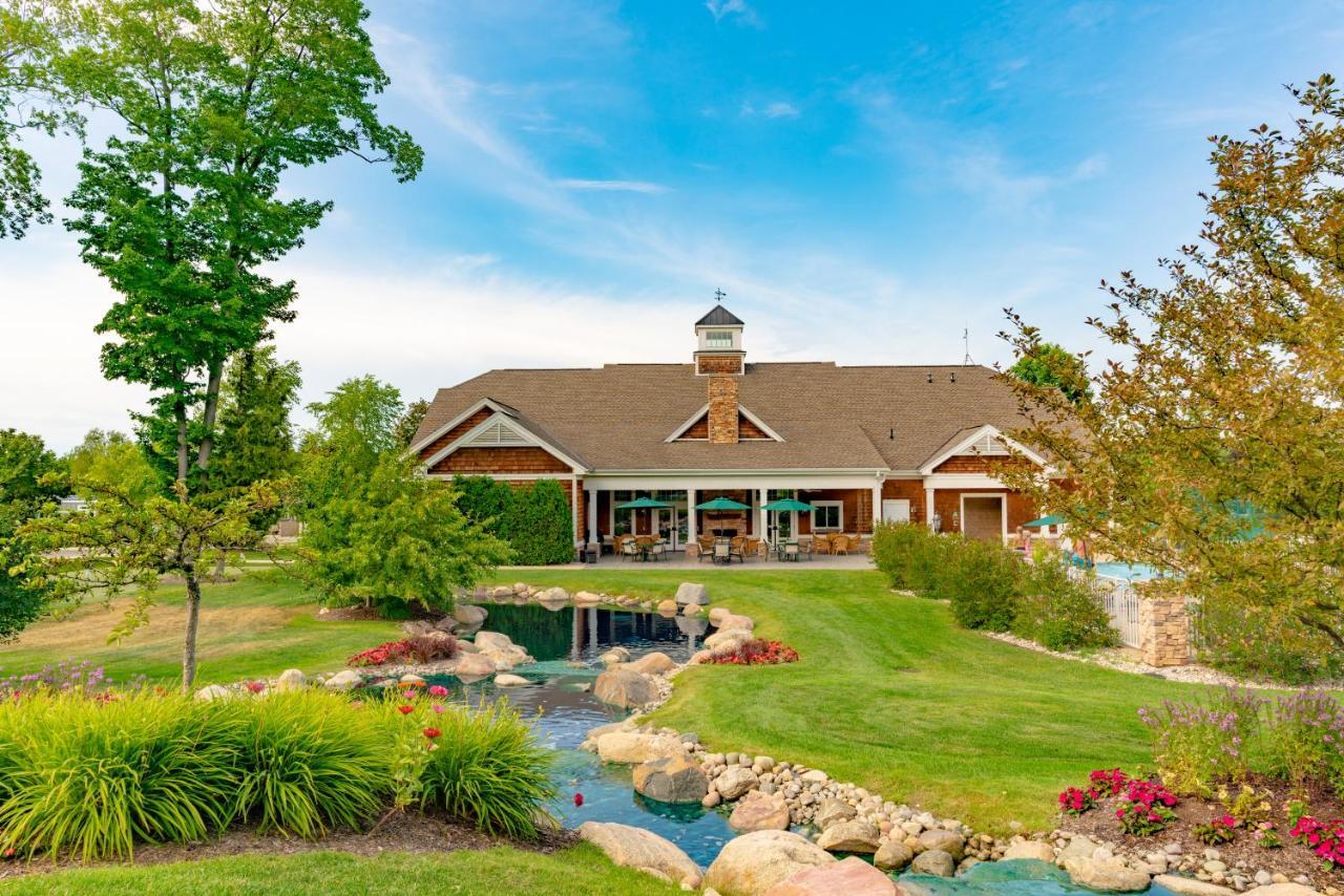 Sun Outdoors Petoskey Bay Harbor Hotel Ngoại thất bức ảnh